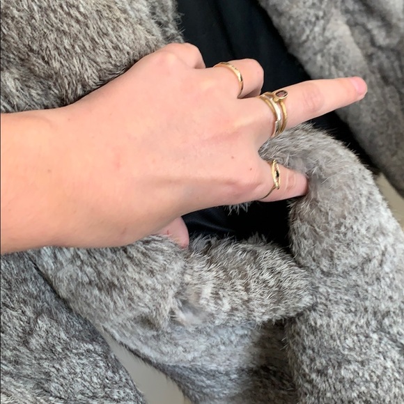 Mid length lost sleeve REAL rabbit fur coat - Picture 4 of 5